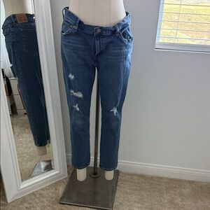 Levi’s Classic Blue Distressed Women Jeans